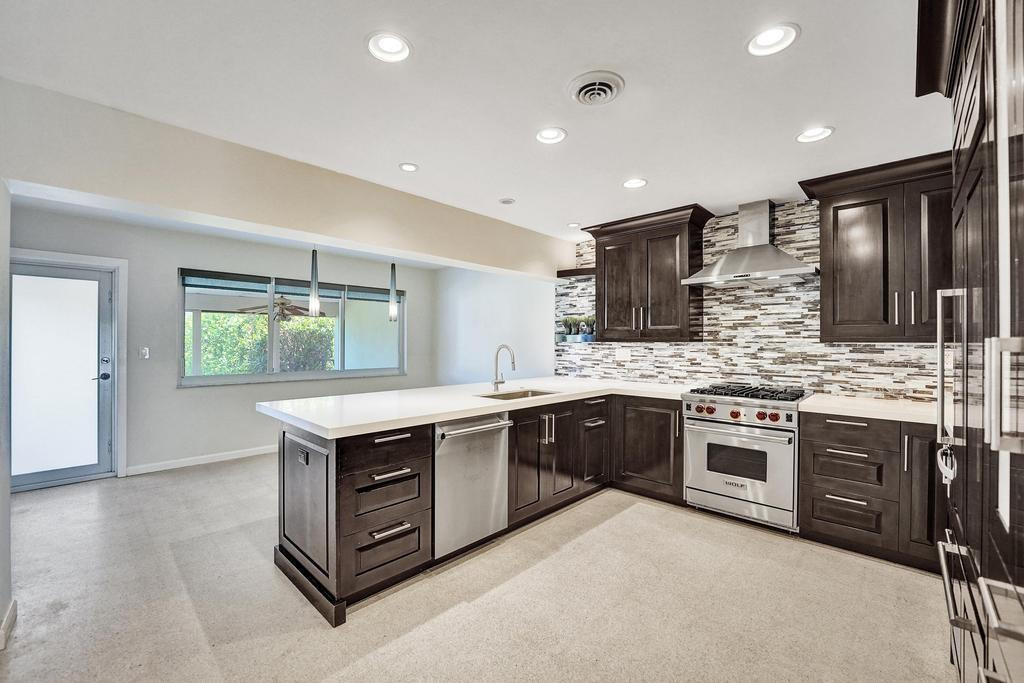 Floranada Ridge Sec A 30- - Residential Lease