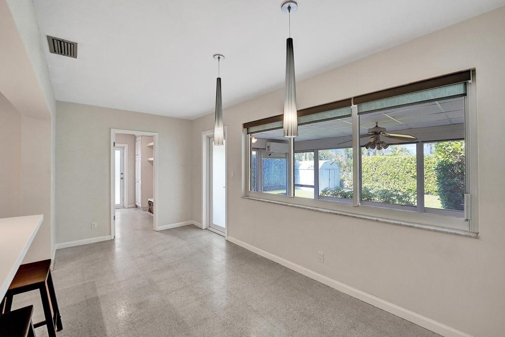 Floranada Ridge Sec A 30- - Residential Lease