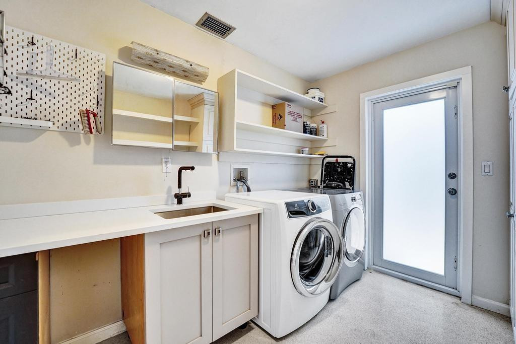 Floranada Ridge Sec A 30- - Residential Lease