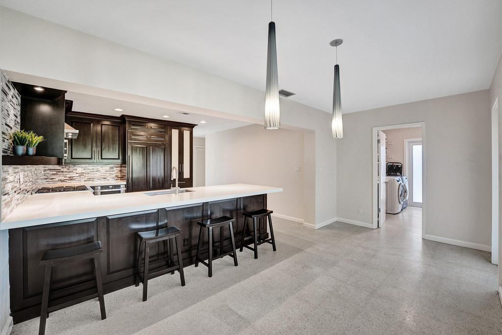 Floranada Ridge Sec A 30- - Residential Lease