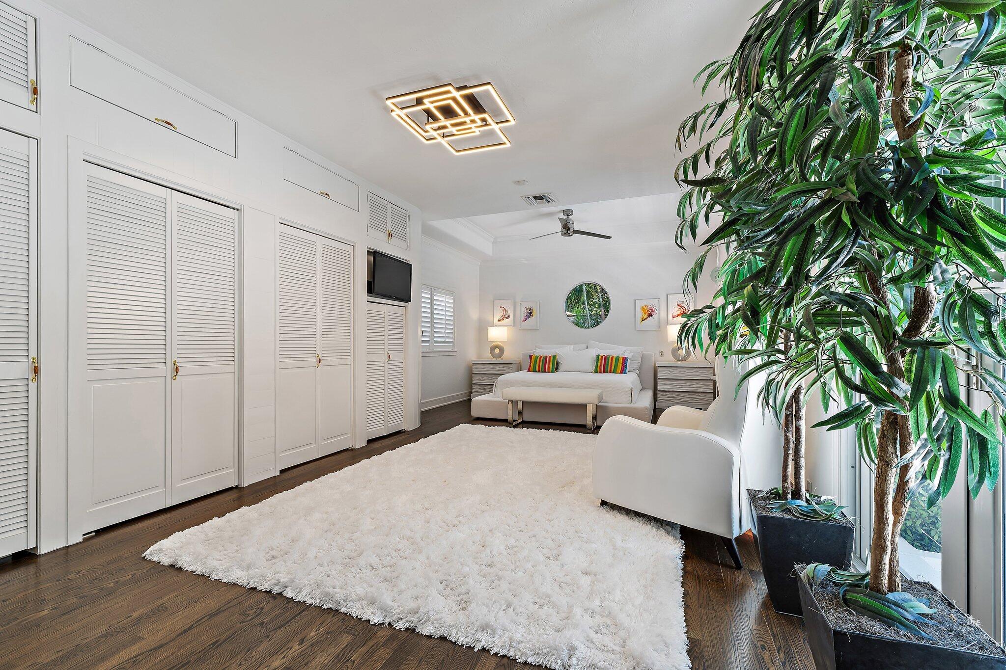 EL CID COURT - Residential