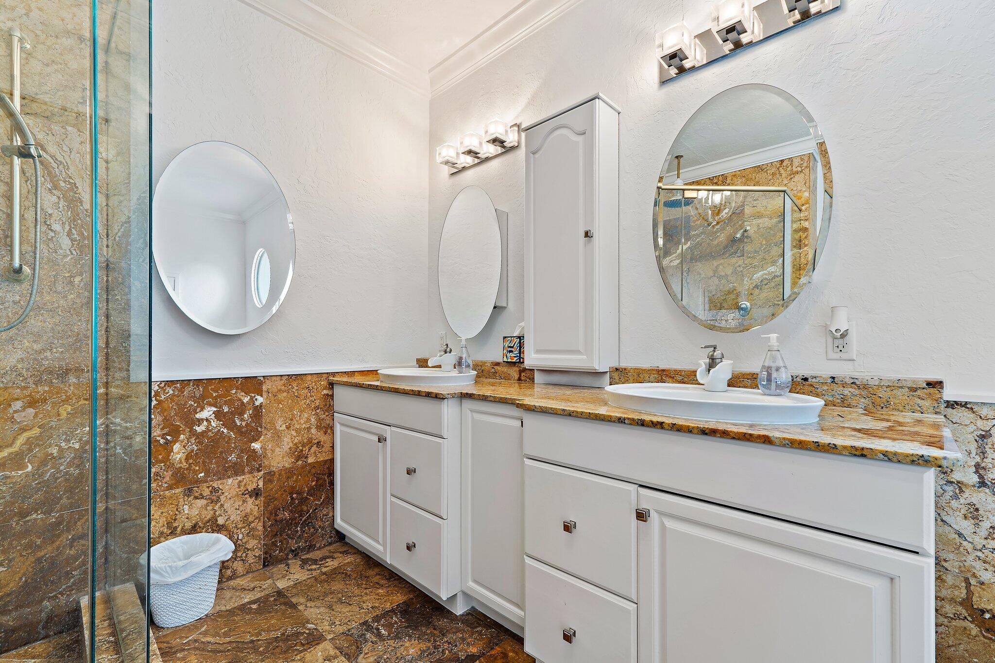 EL CID COURT - Residential