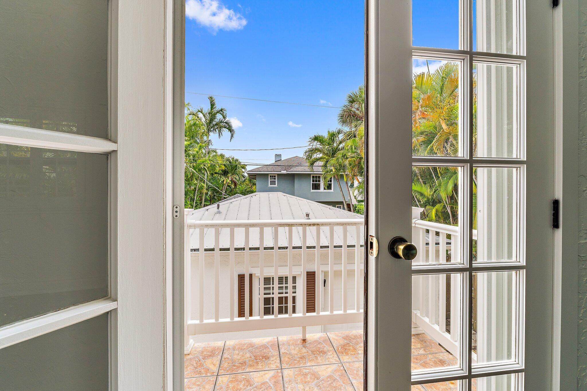 EL CID COURT - Residential