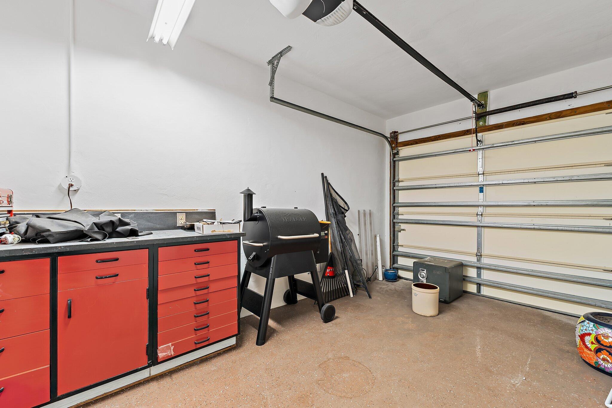 EL CID COURT - Residential