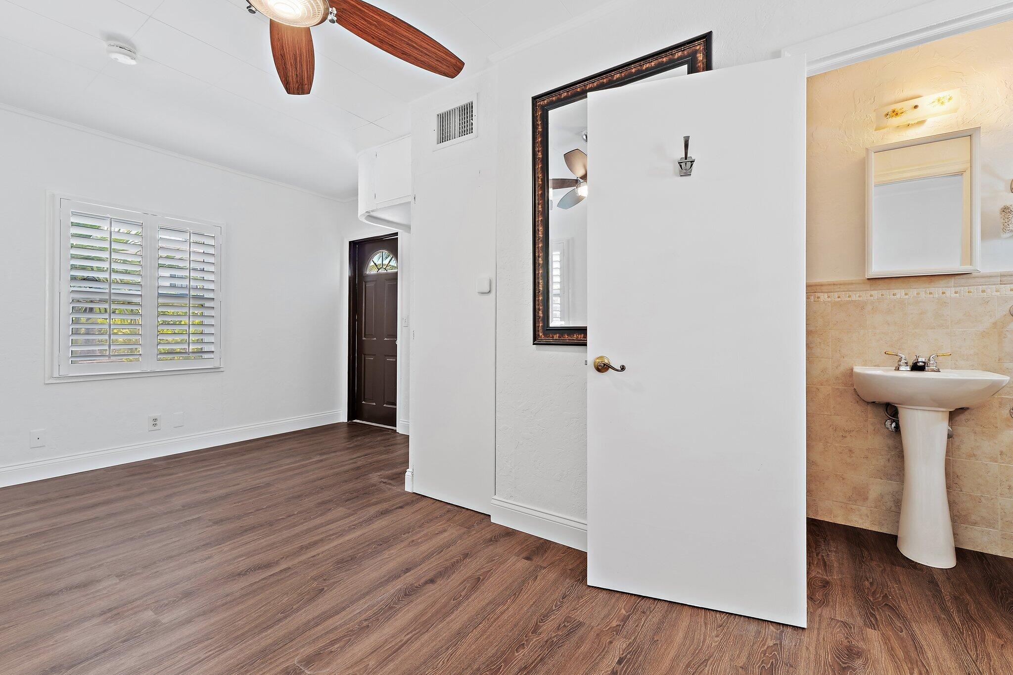 EL CID COURT - Residential