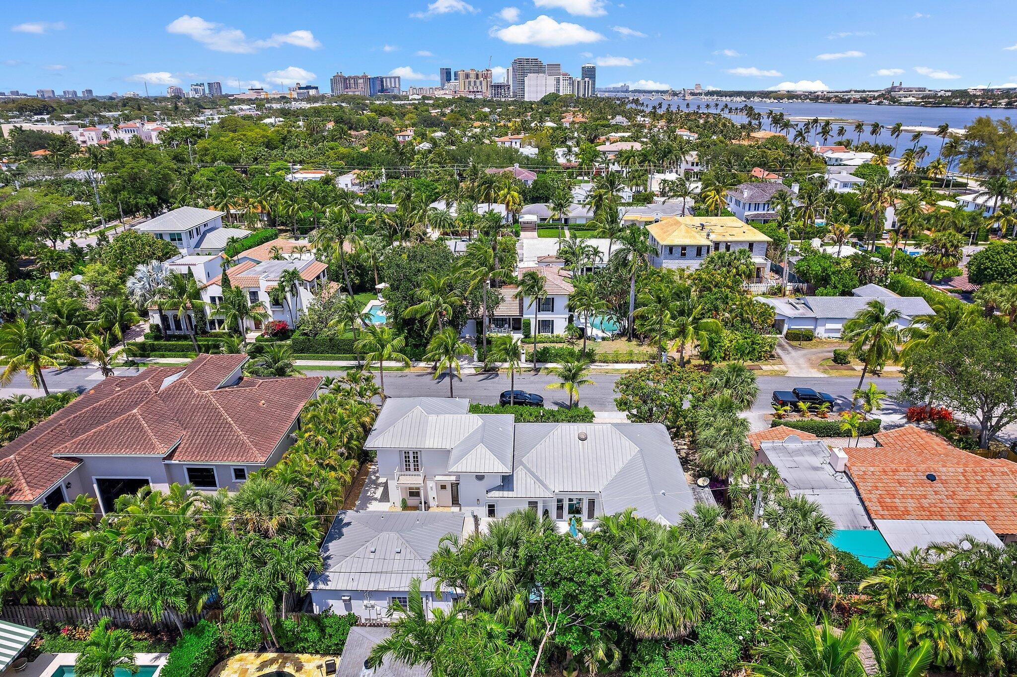 EL CID COURT - Residential