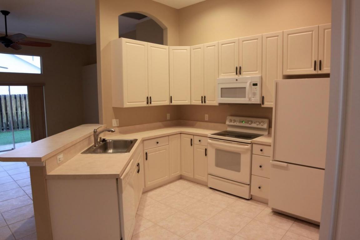 North Palm Beach Heights - Residential Lease