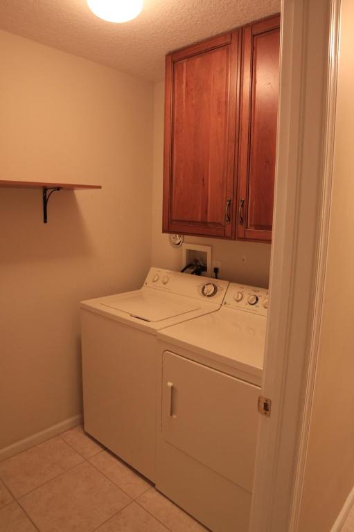 North Palm Beach Heights - Residential Lease