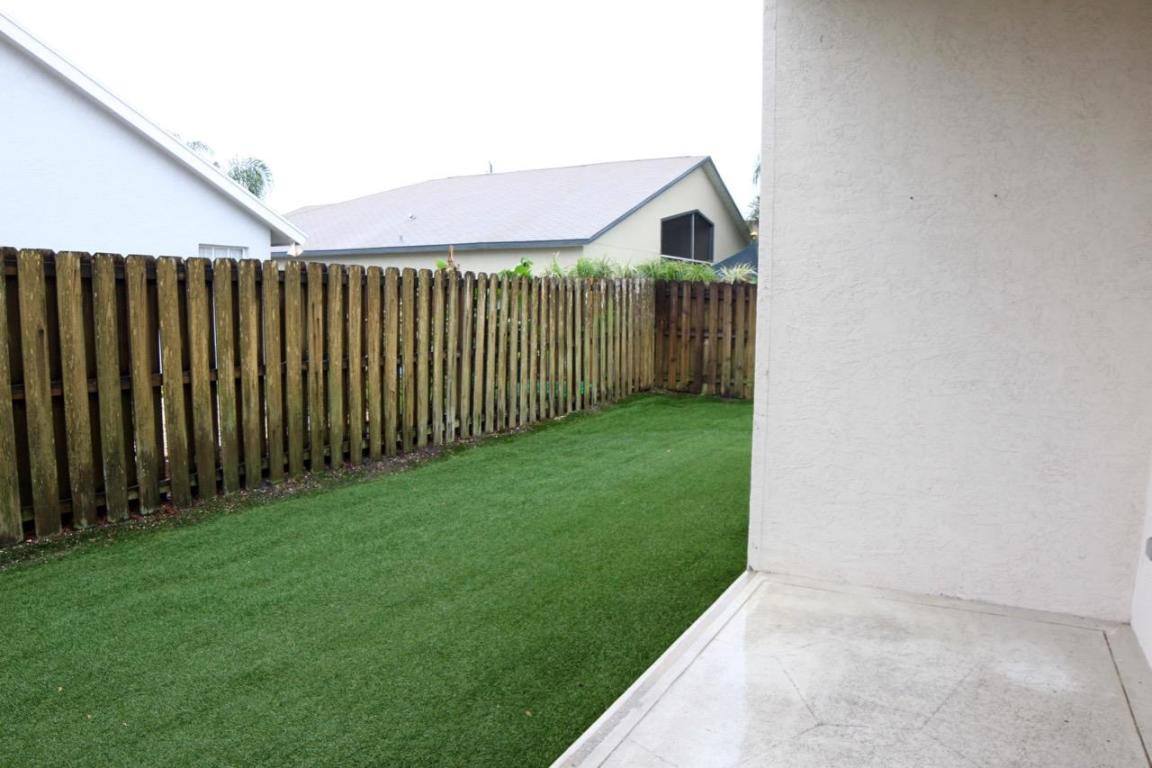 North Palm Beach Heights - Residential Lease