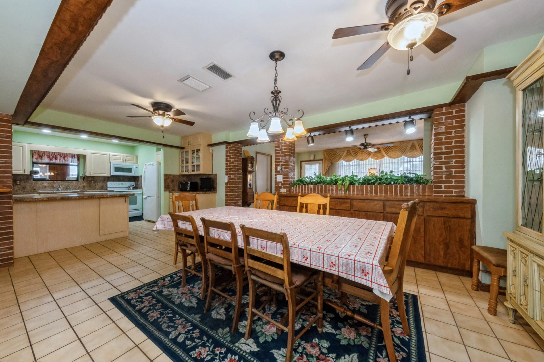 4221 NW 16th Ave