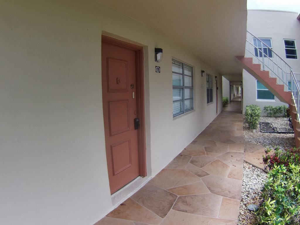 Photo of 193 Piedmont E, Delray Beach, FL 33484 (MLS # B26012403)