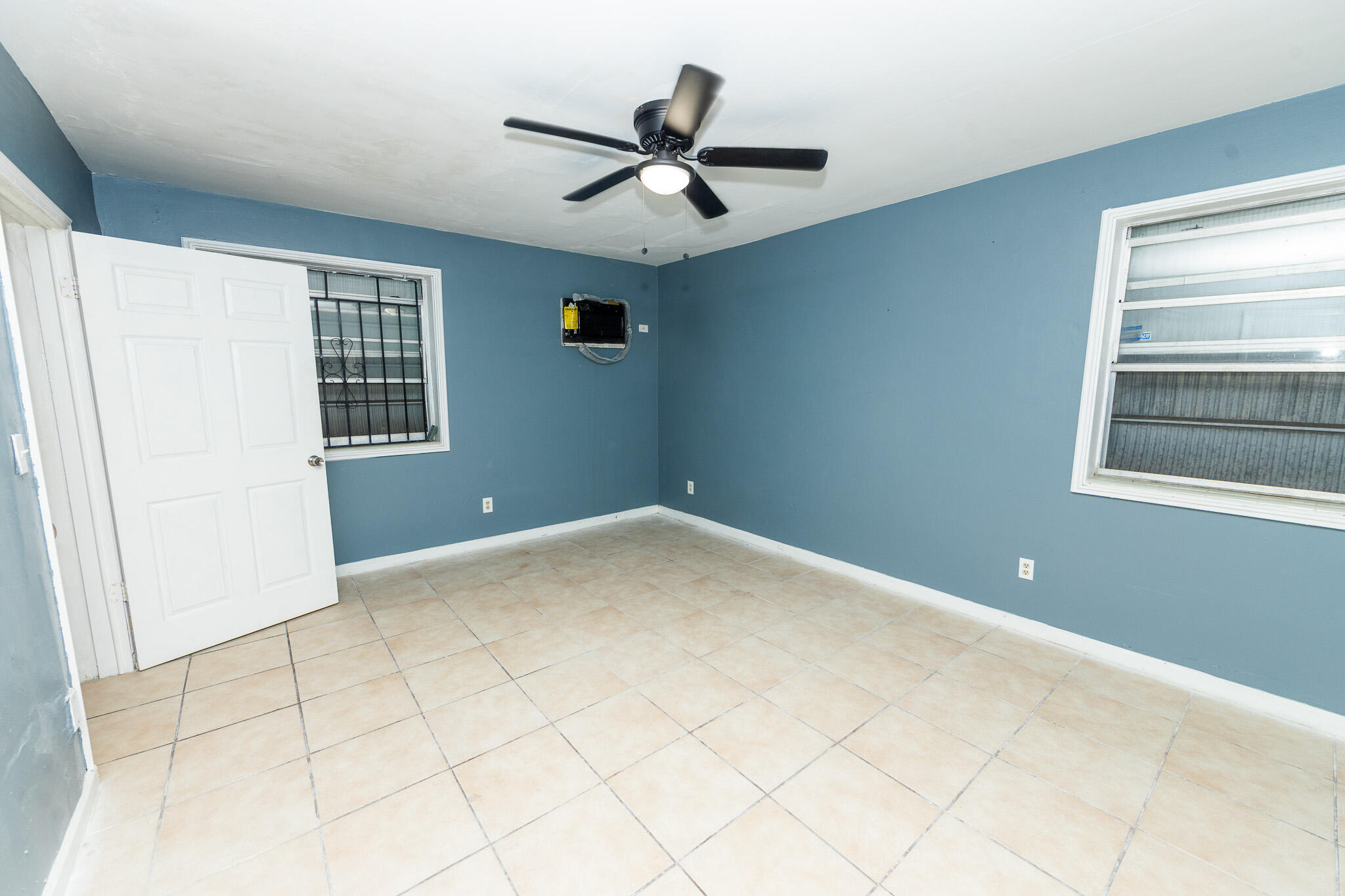 SCOTT LAKE MANOR SEC 3 - Residential Lease