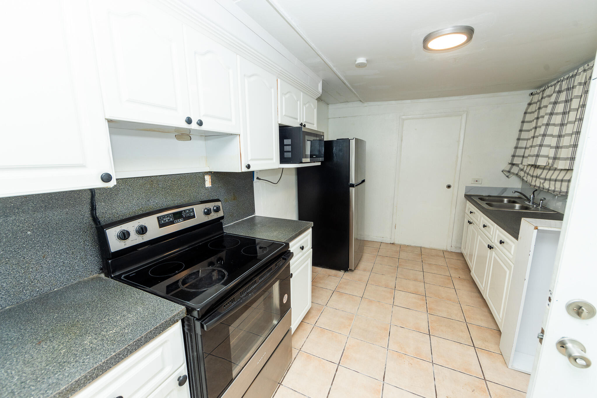 SCOTT LAKE MANOR SEC 3 - Residential Lease