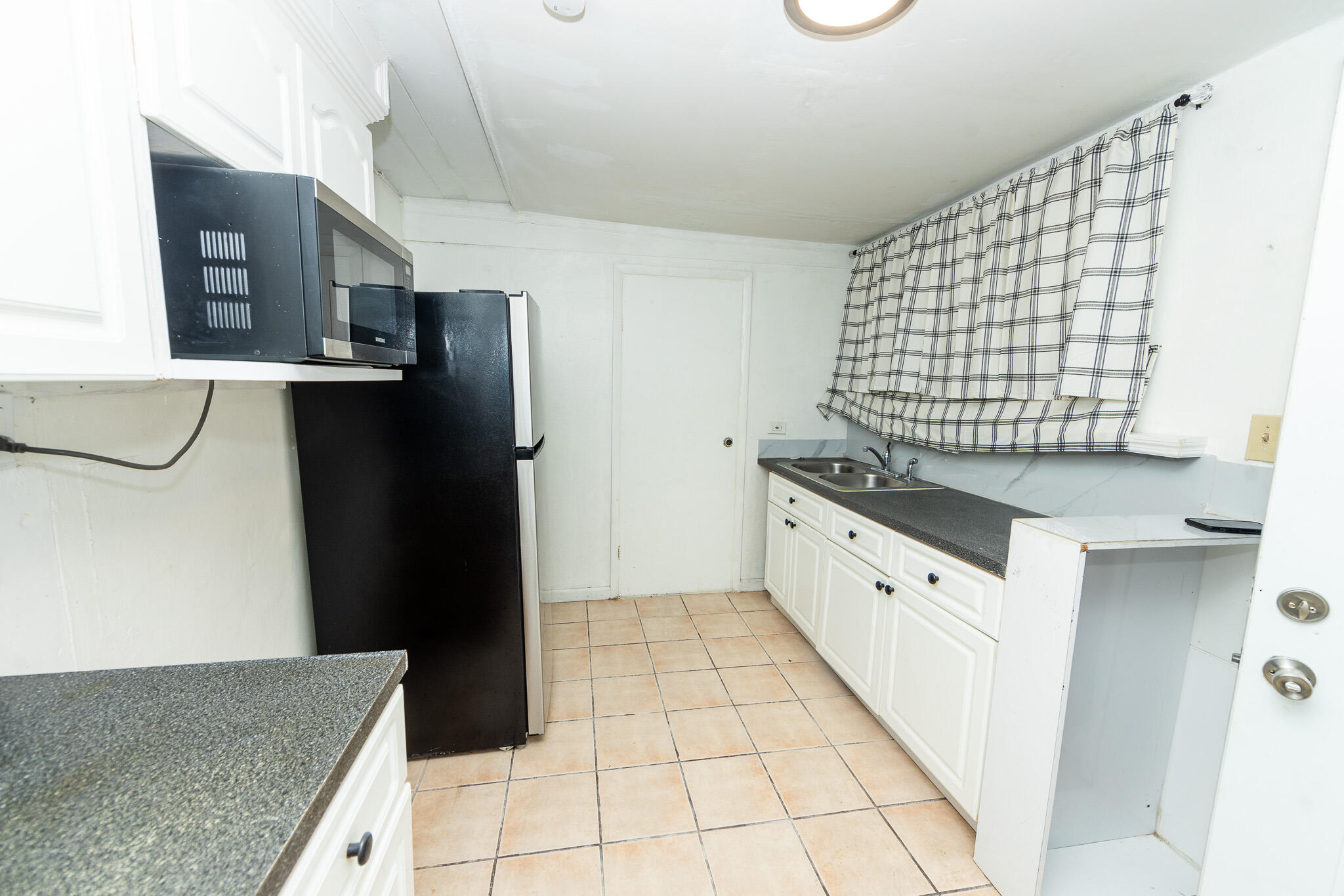 SCOTT LAKE MANOR SEC 3 - Residential Lease