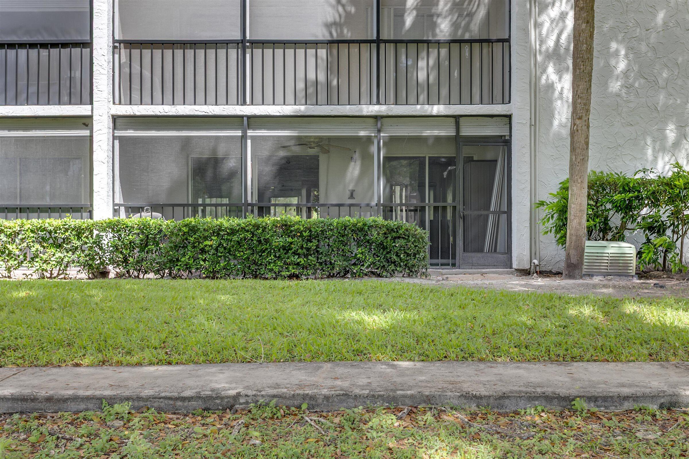 GREENS OF INVERRARY PHASE II - Residential