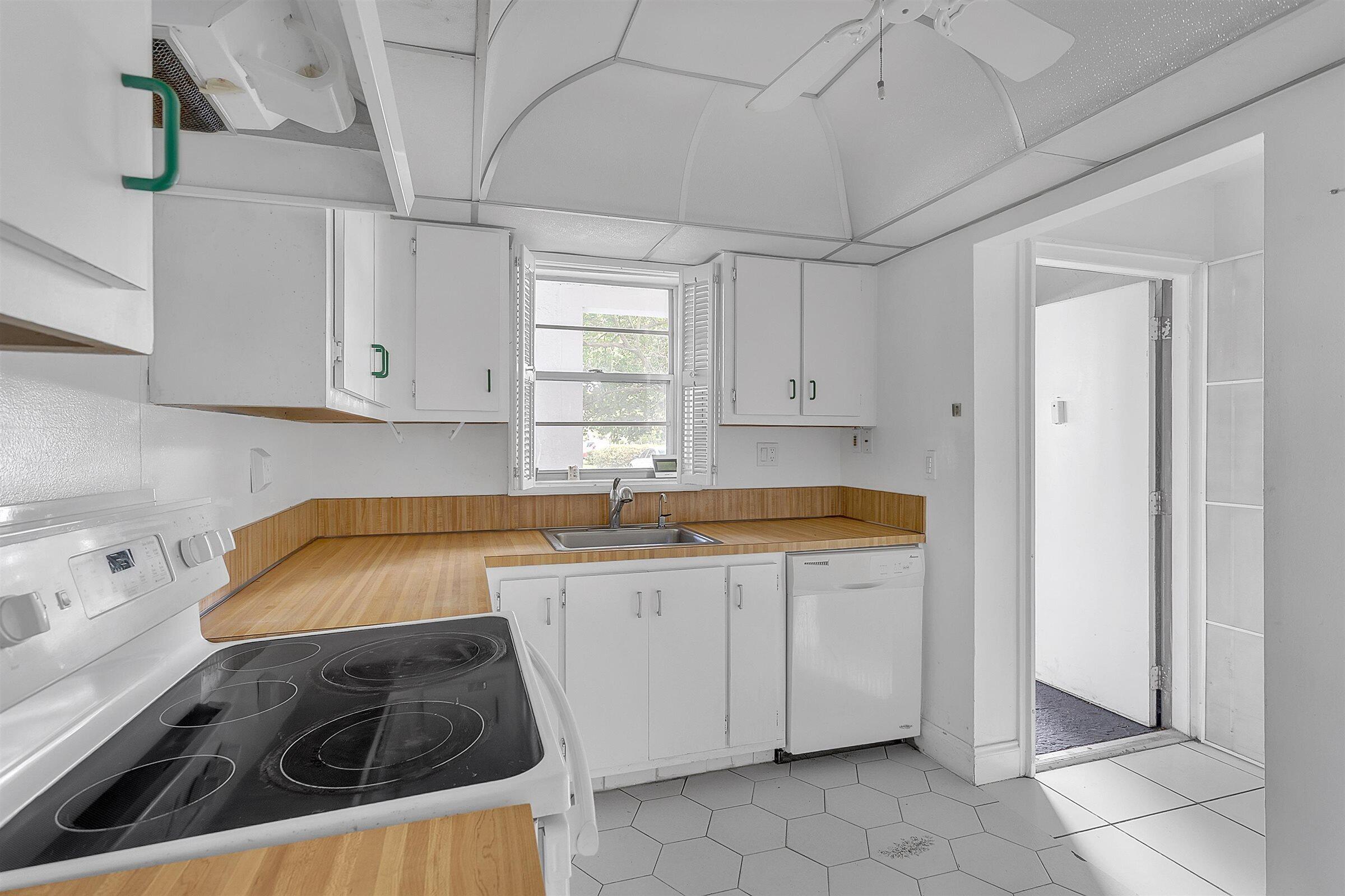 5860 NW 44th Street 111