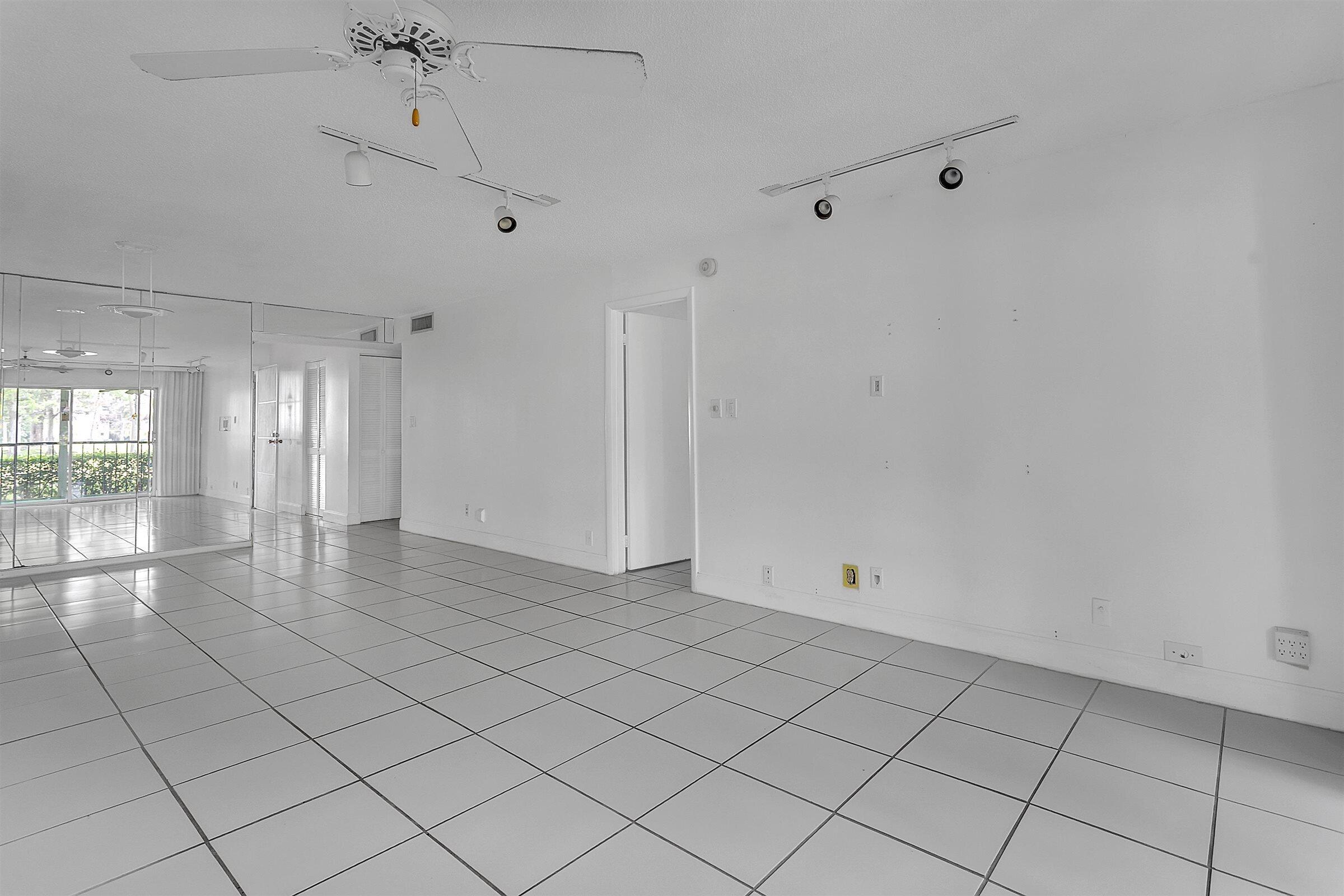 GREENS OF INVERRARY PHASE II - Residential