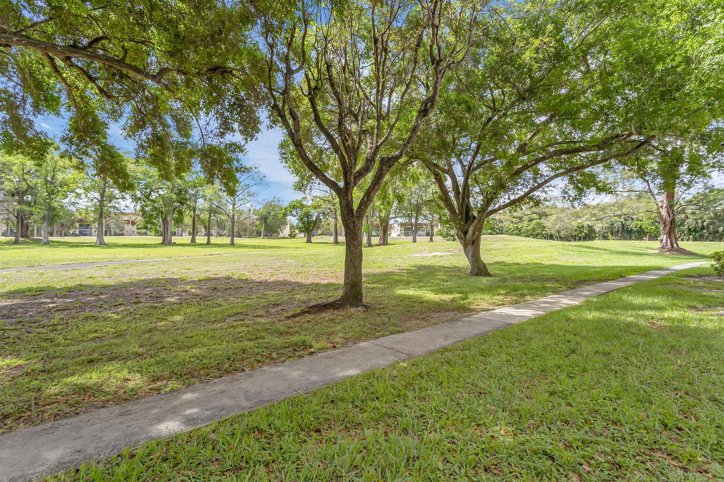 GREENS OF INVERRARY PHASE II - Residential