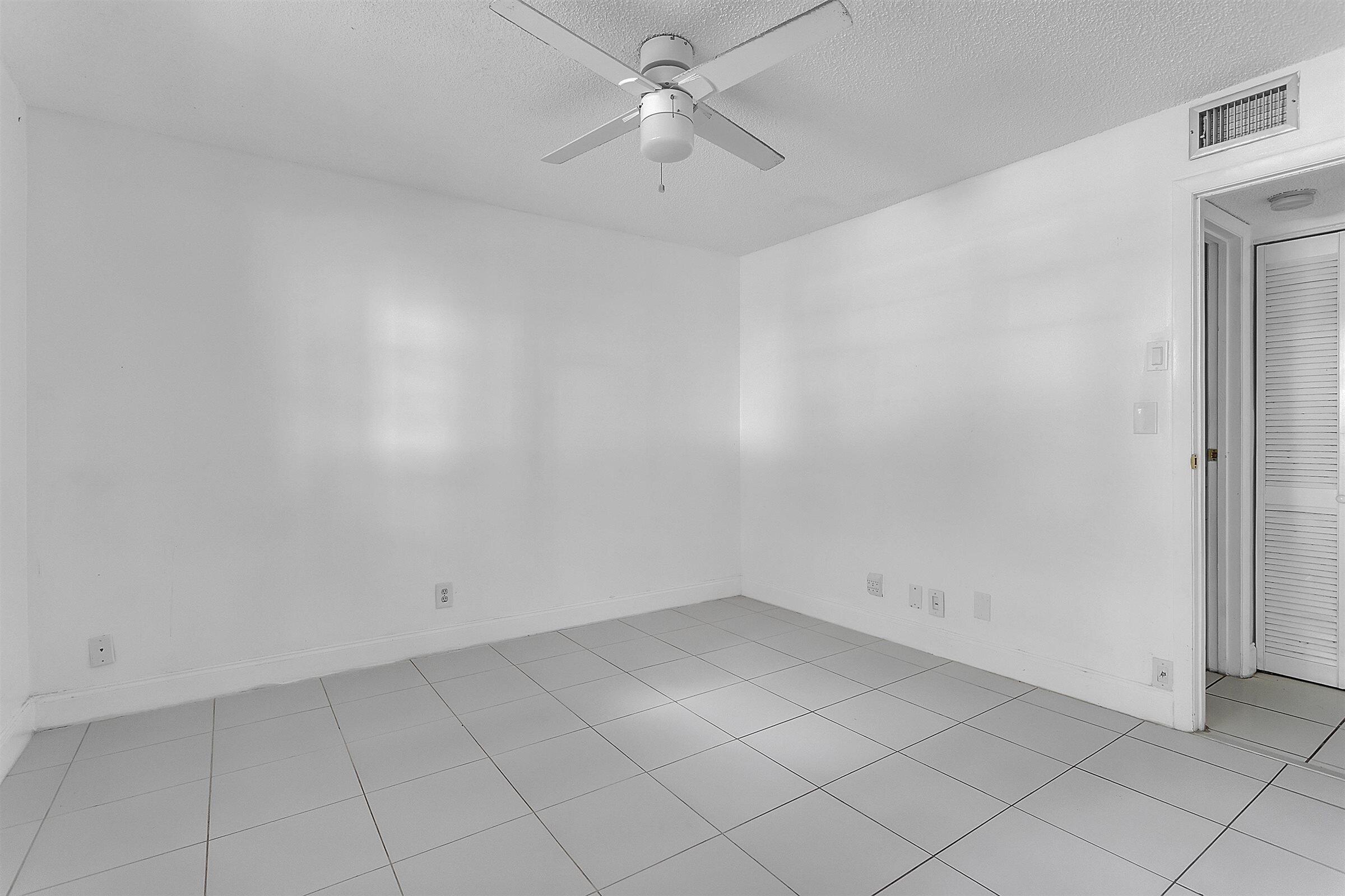 GREENS OF INVERRARY PHASE II - Residential