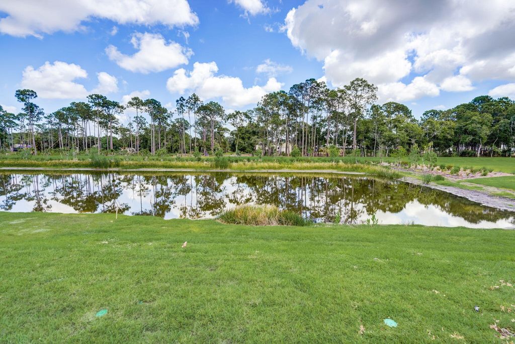 Photo of 5728 SE Edgewater Circle, Stuart, FL 34997 (MLS # B26024098)