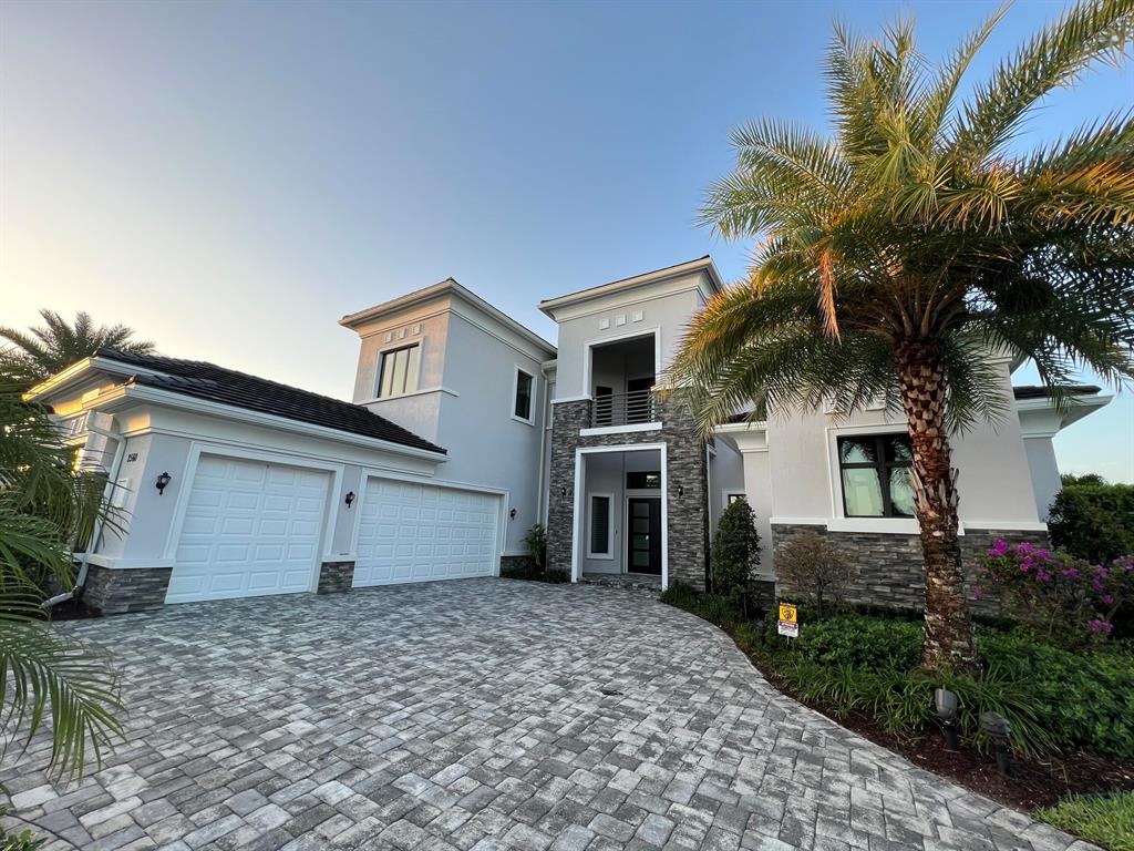 ROYAL PALM POLO - Residential