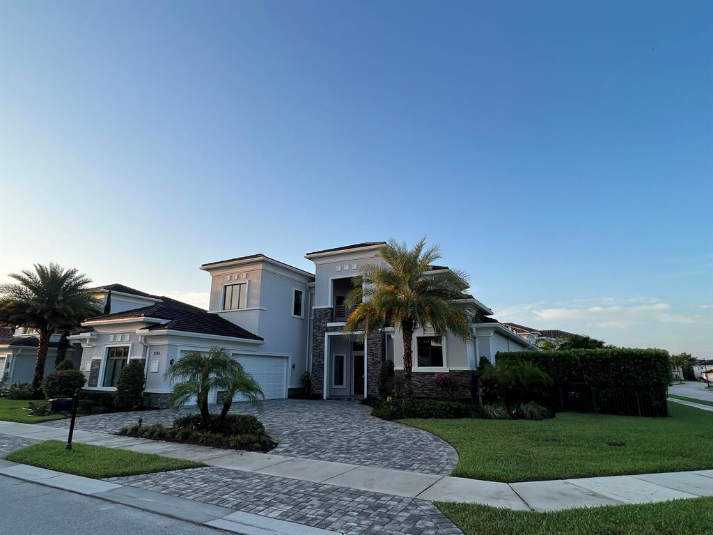 ROYAL PALM POLO - Residential