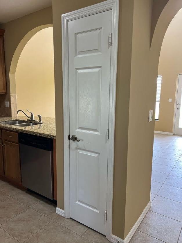 CAMBRIDGE TOWNHOMES - Residential Lease