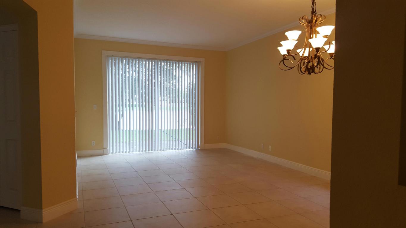 BANYAN TRAILS - Residential Lease