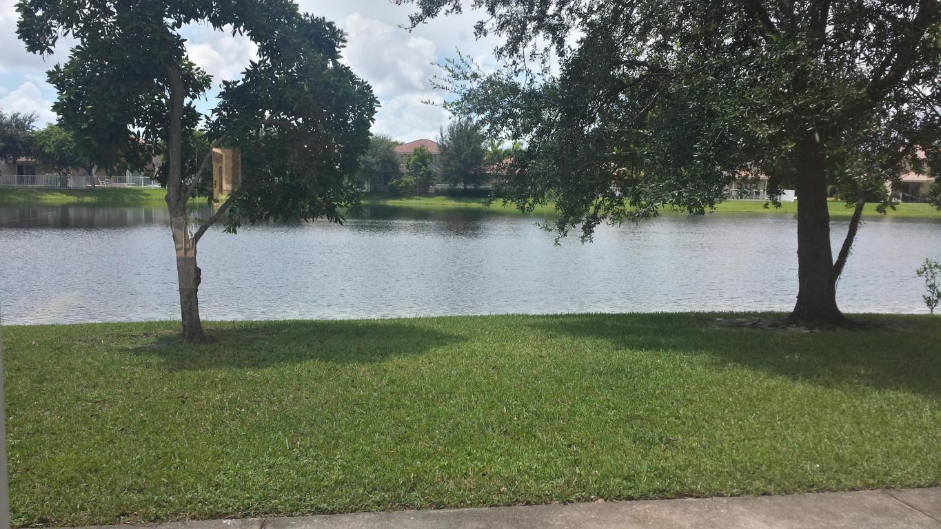 BANYAN TRAILS - Residential Lease