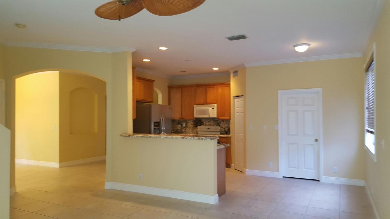 BANYAN TRAILS - Residential Lease