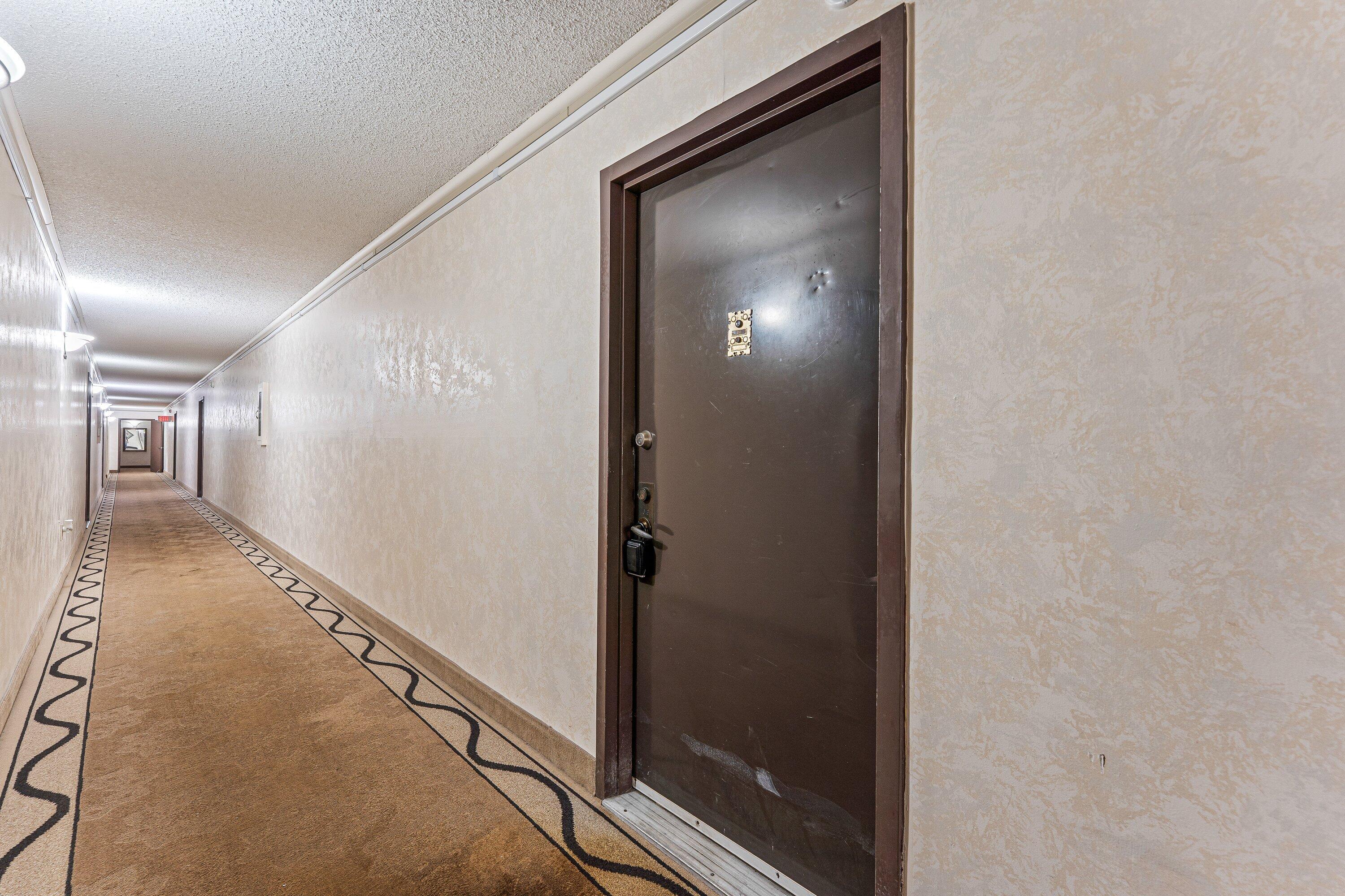 1400 Saint Charles Place 616