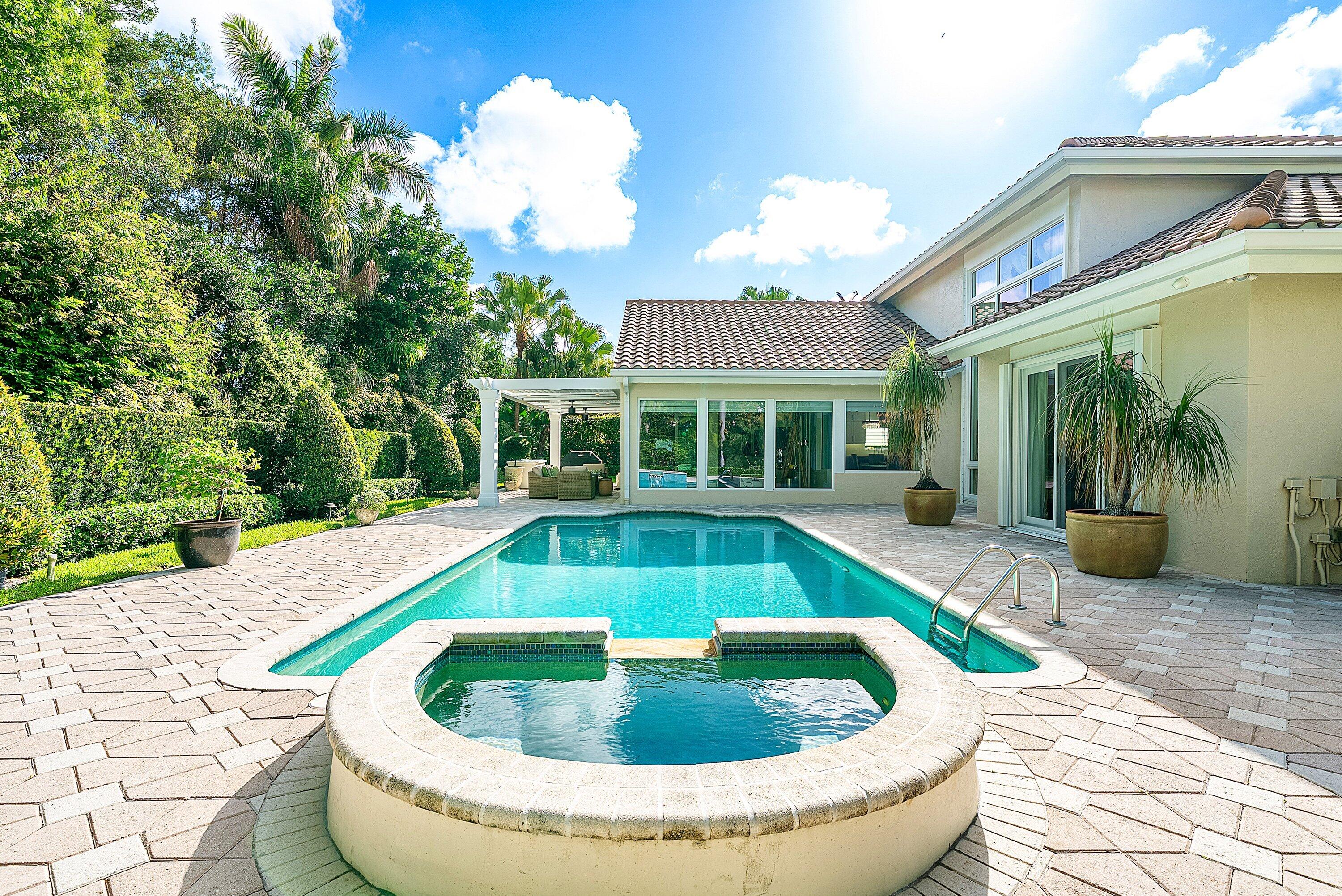 PINE TREE GOLF CLUB - Residential