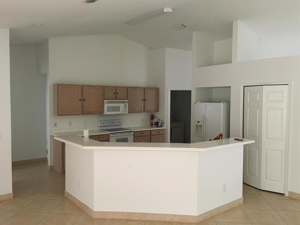 PORT ST LUCIE SECTION 8 - Residential Lease