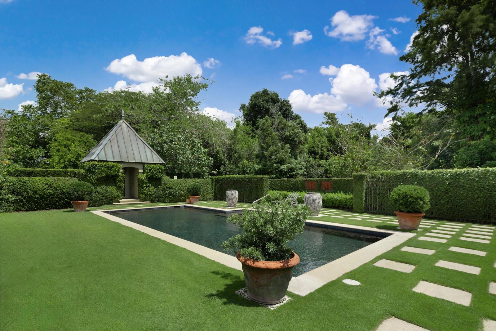 BRIDLE PATH OF Palm Beach - Residential