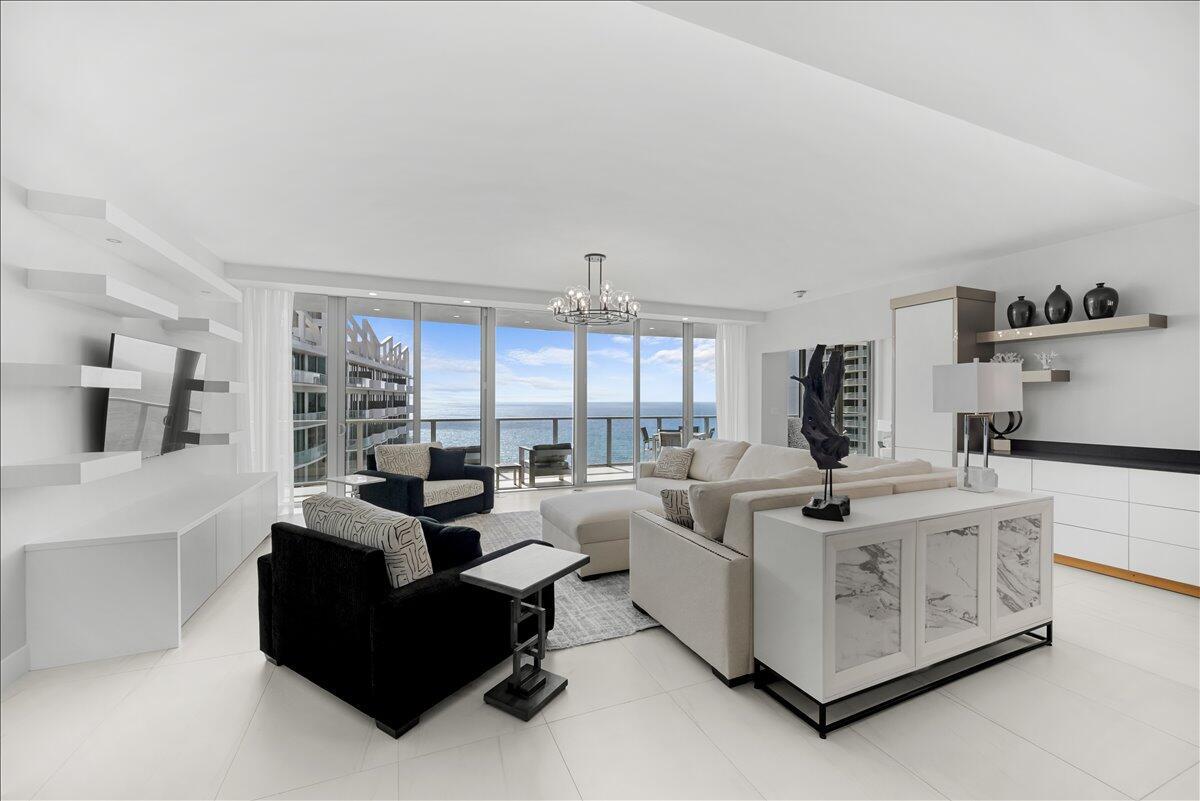 3100 N Ocean Drive P1904