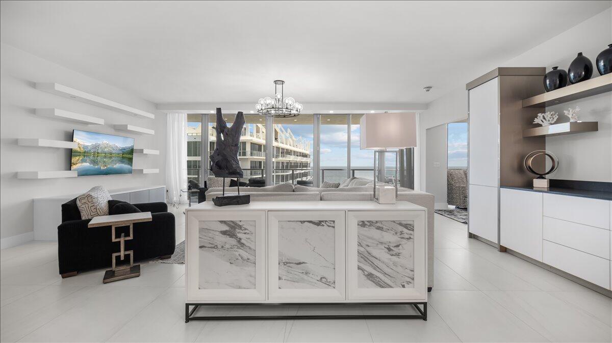 3100 N Ocean Drive P1904
