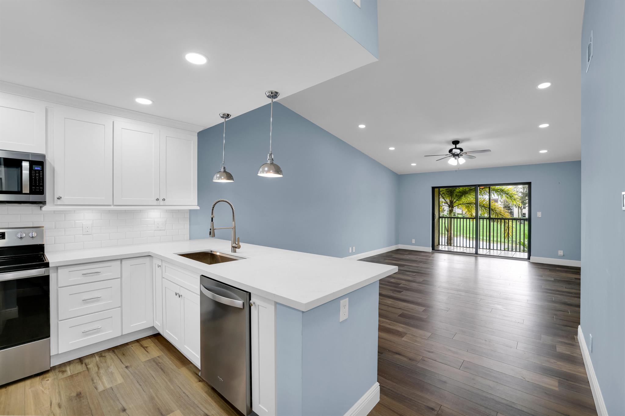 2840 Casa Way 202