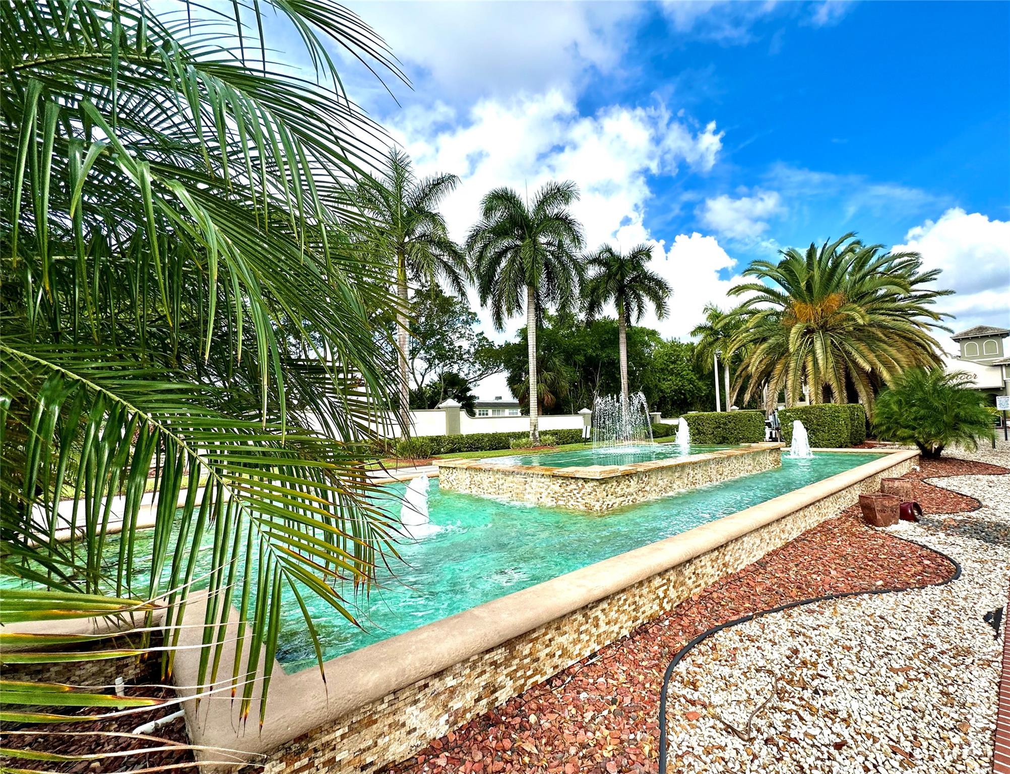 WYNMOOR-VICTORIA - Residential