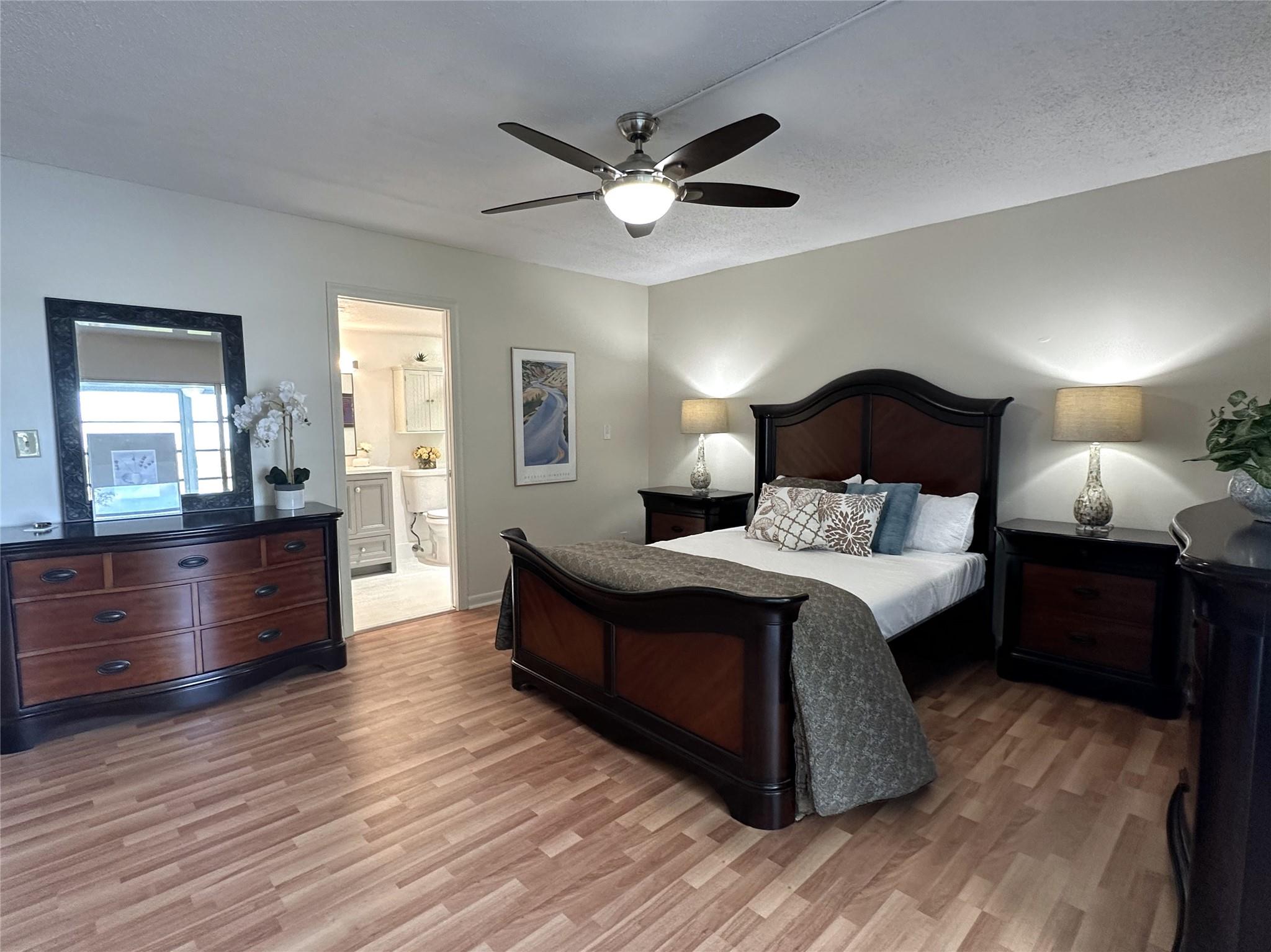 WYNMOOR-VICTORIA - Residential