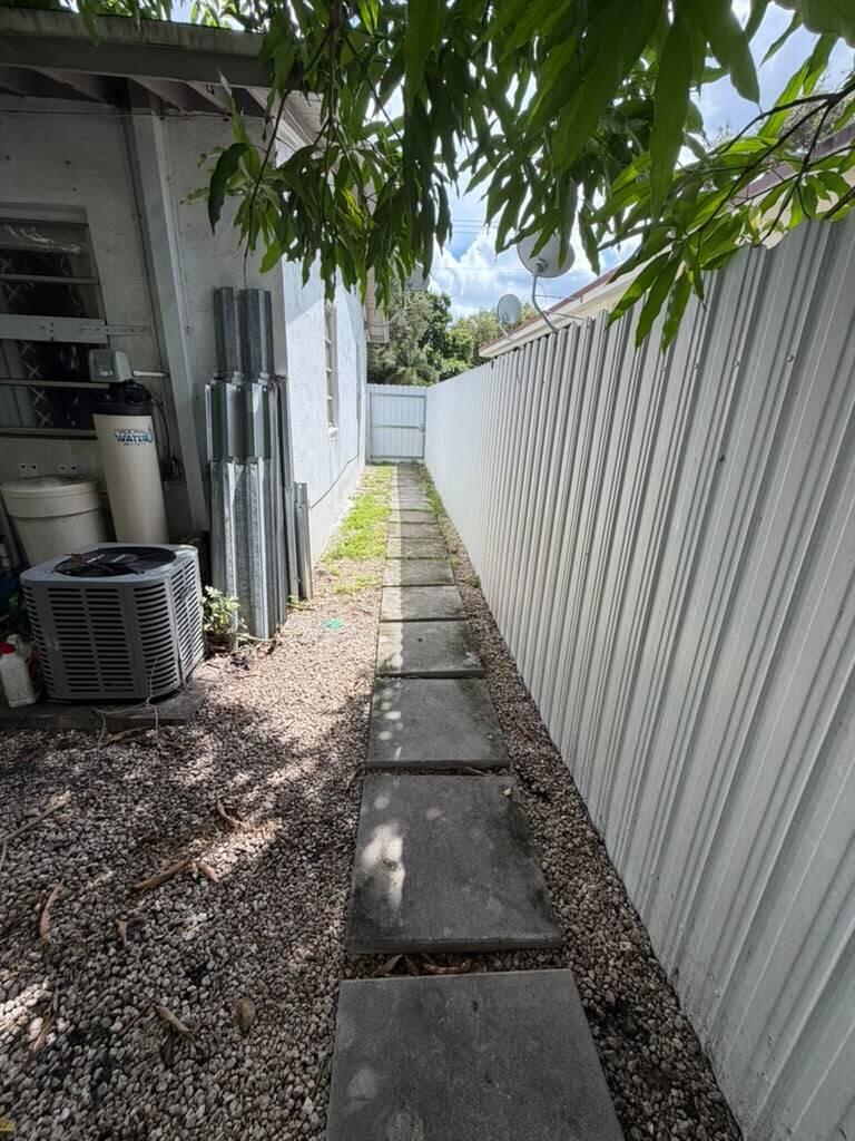 527 NW 91st Street 2