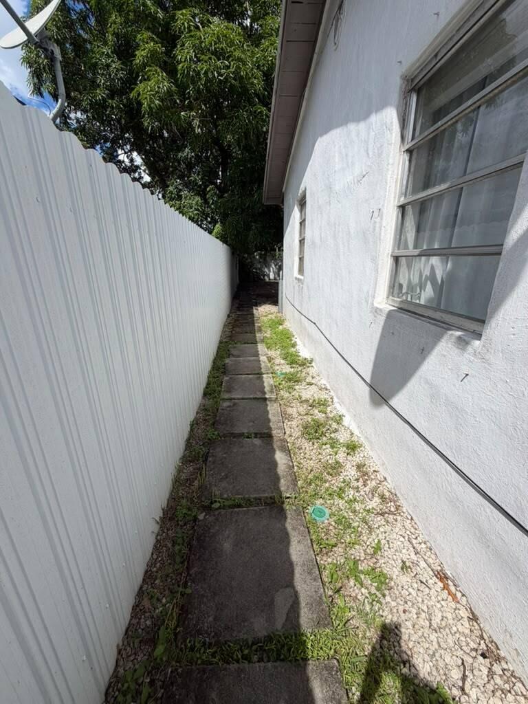 527 NW 91st Street 2