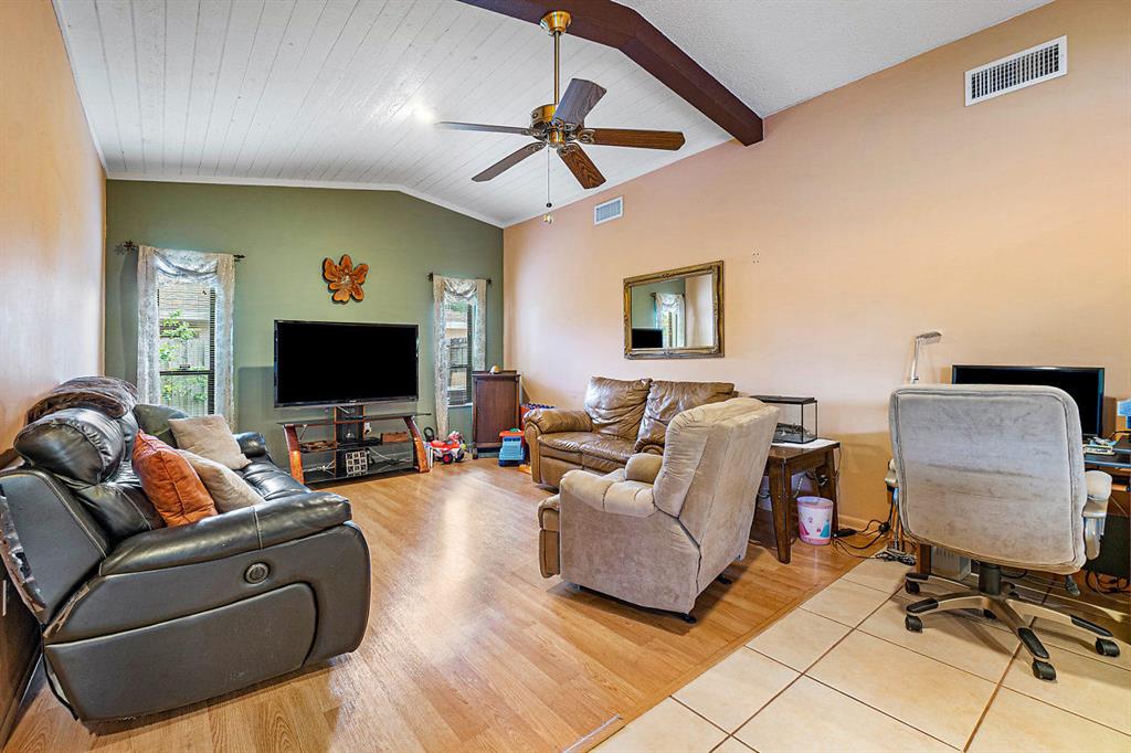 EASTWOOD OF WELLINGTON 3 - Residential