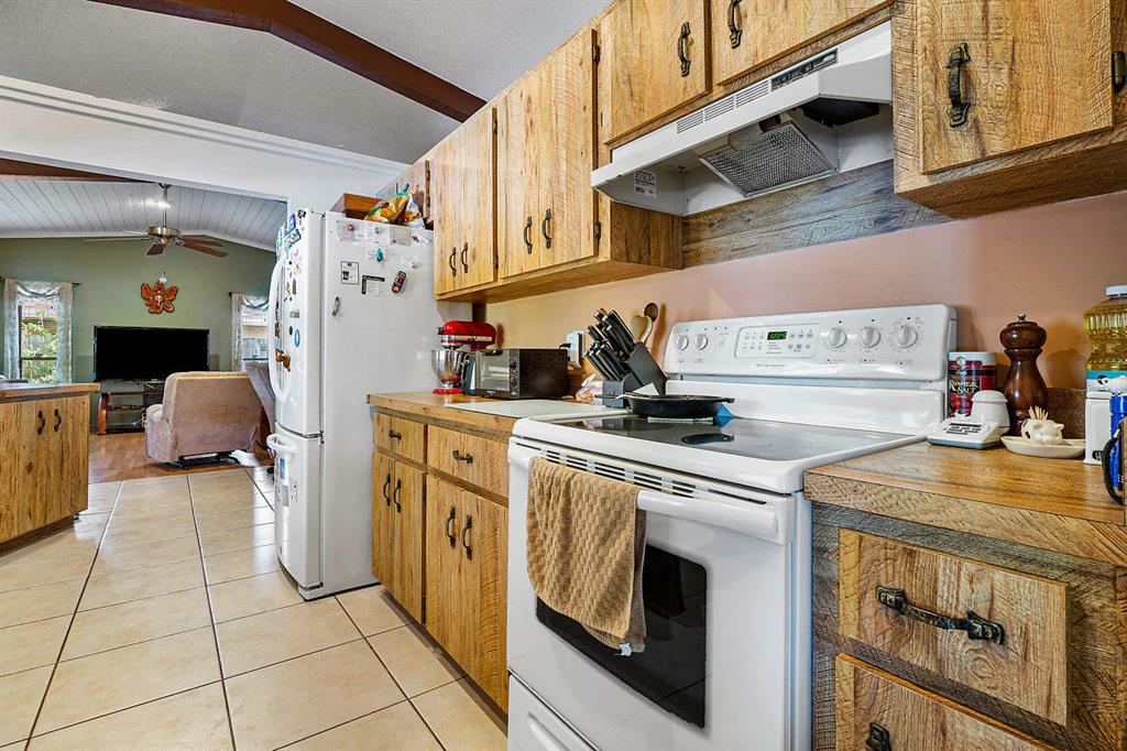 EASTWOOD OF WELLINGTON 3 - Residential