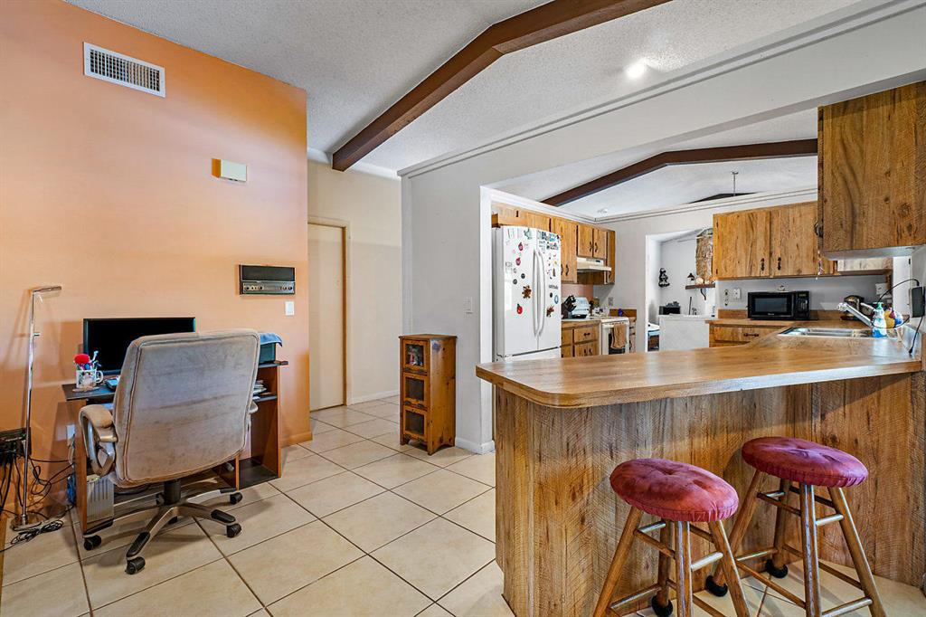 EASTWOOD OF WELLINGTON 3 - Residential