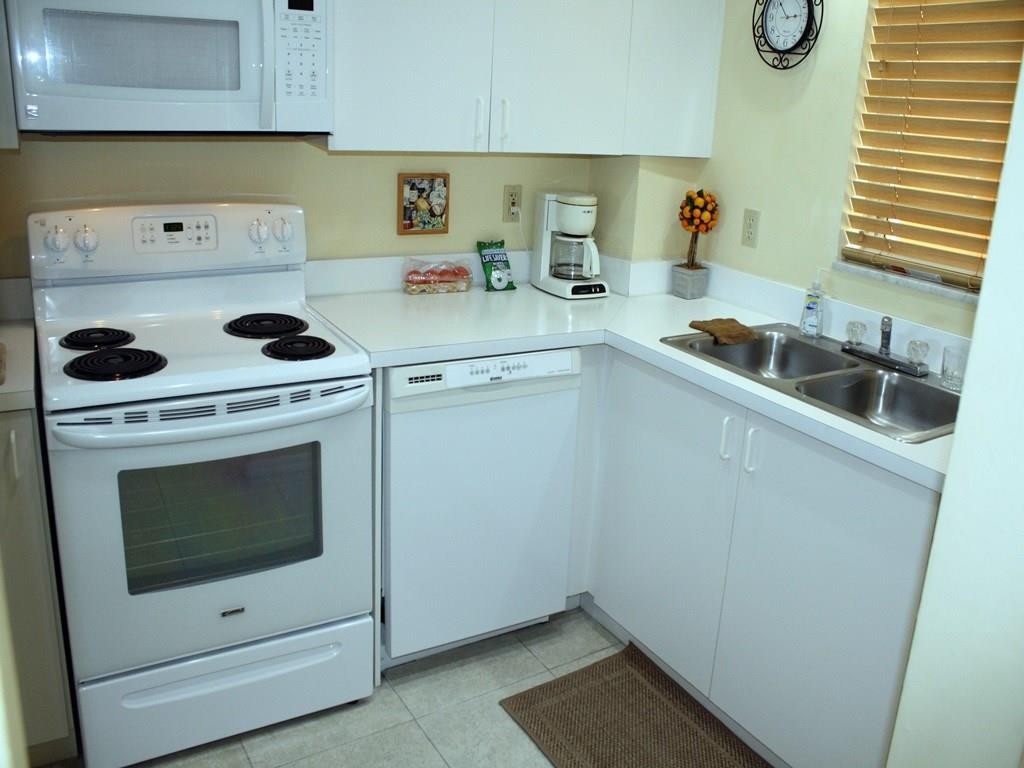 Pompano Yacht & Beach - Residential