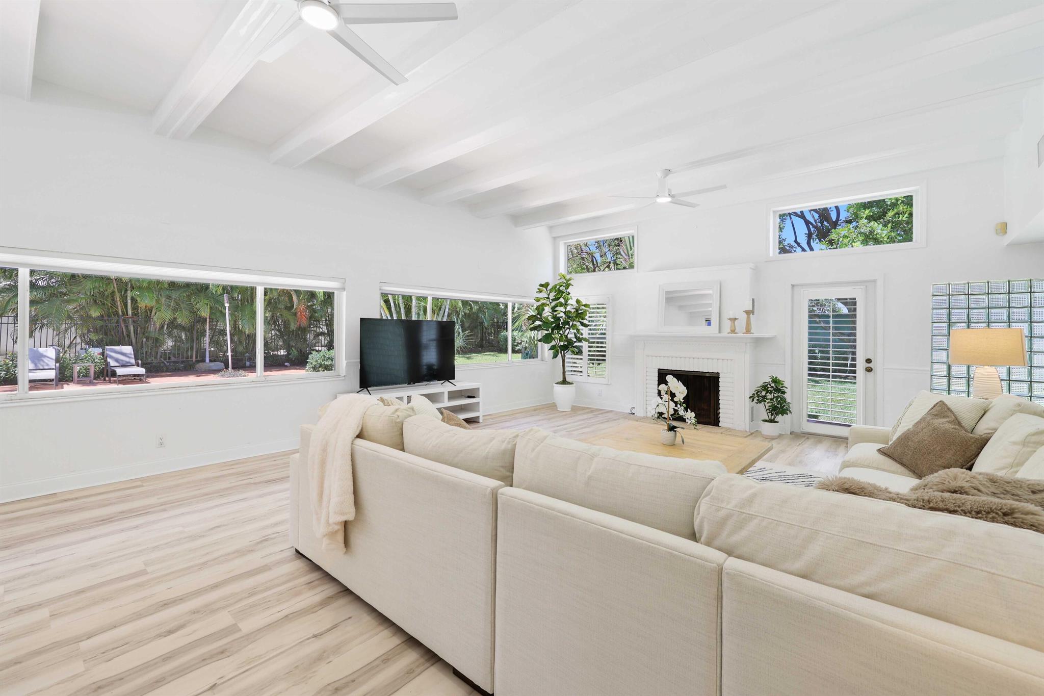 LAS PALMAS SUB - Residential