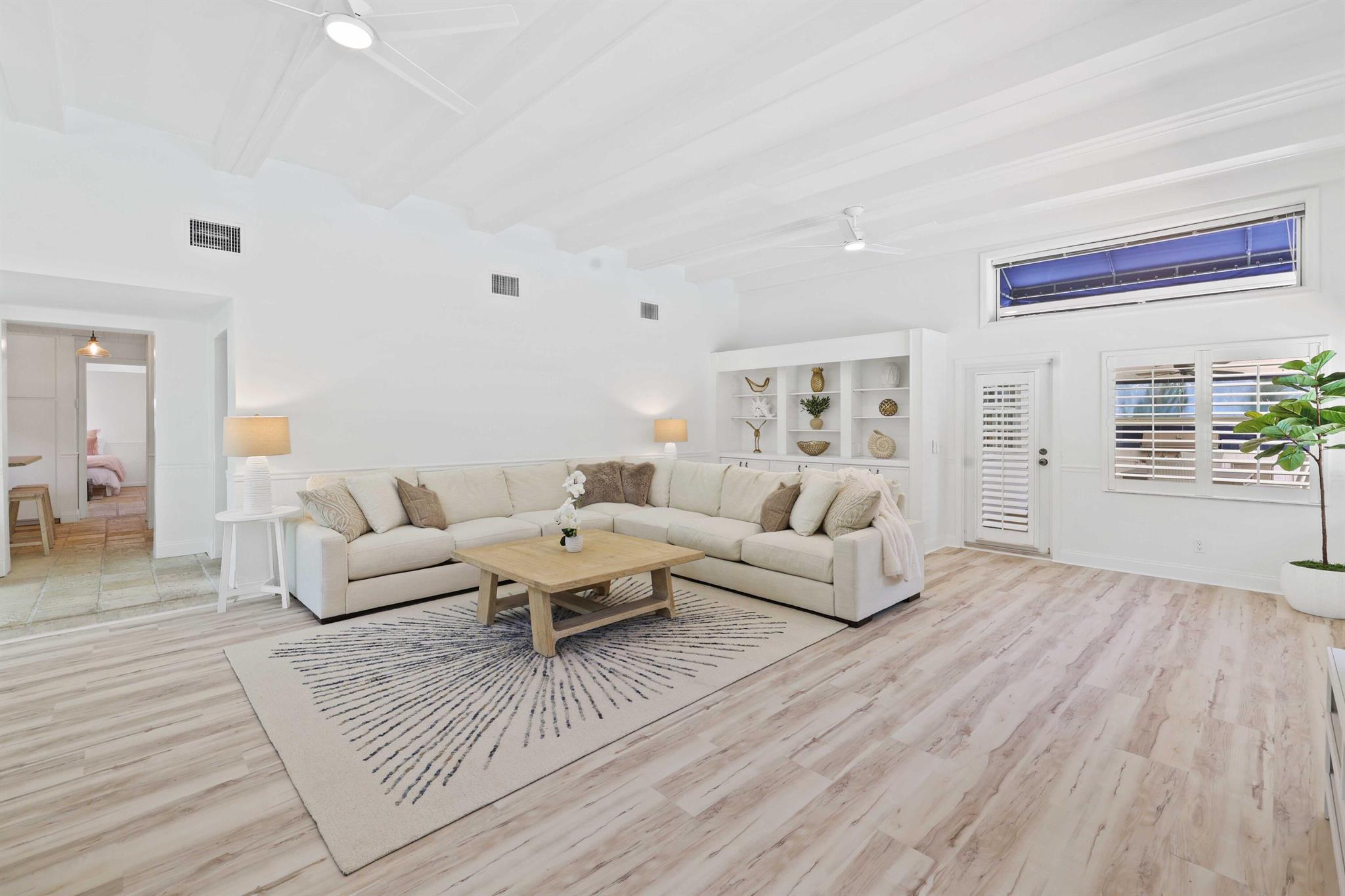 LAS PALMAS SUB - Residential