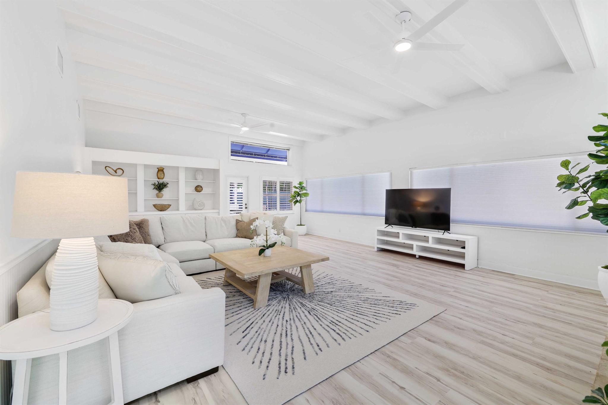 LAS PALMAS SUB - Residential