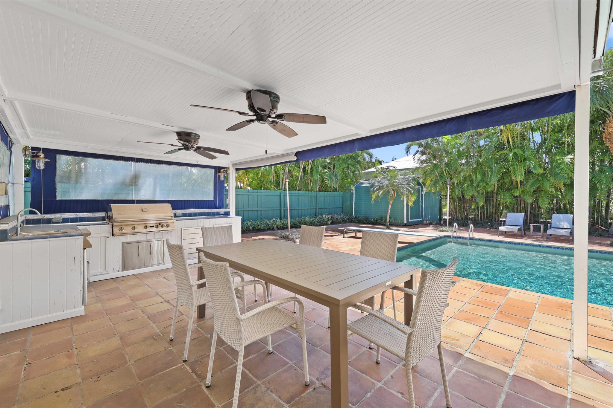 LAS PALMAS SUB - Residential