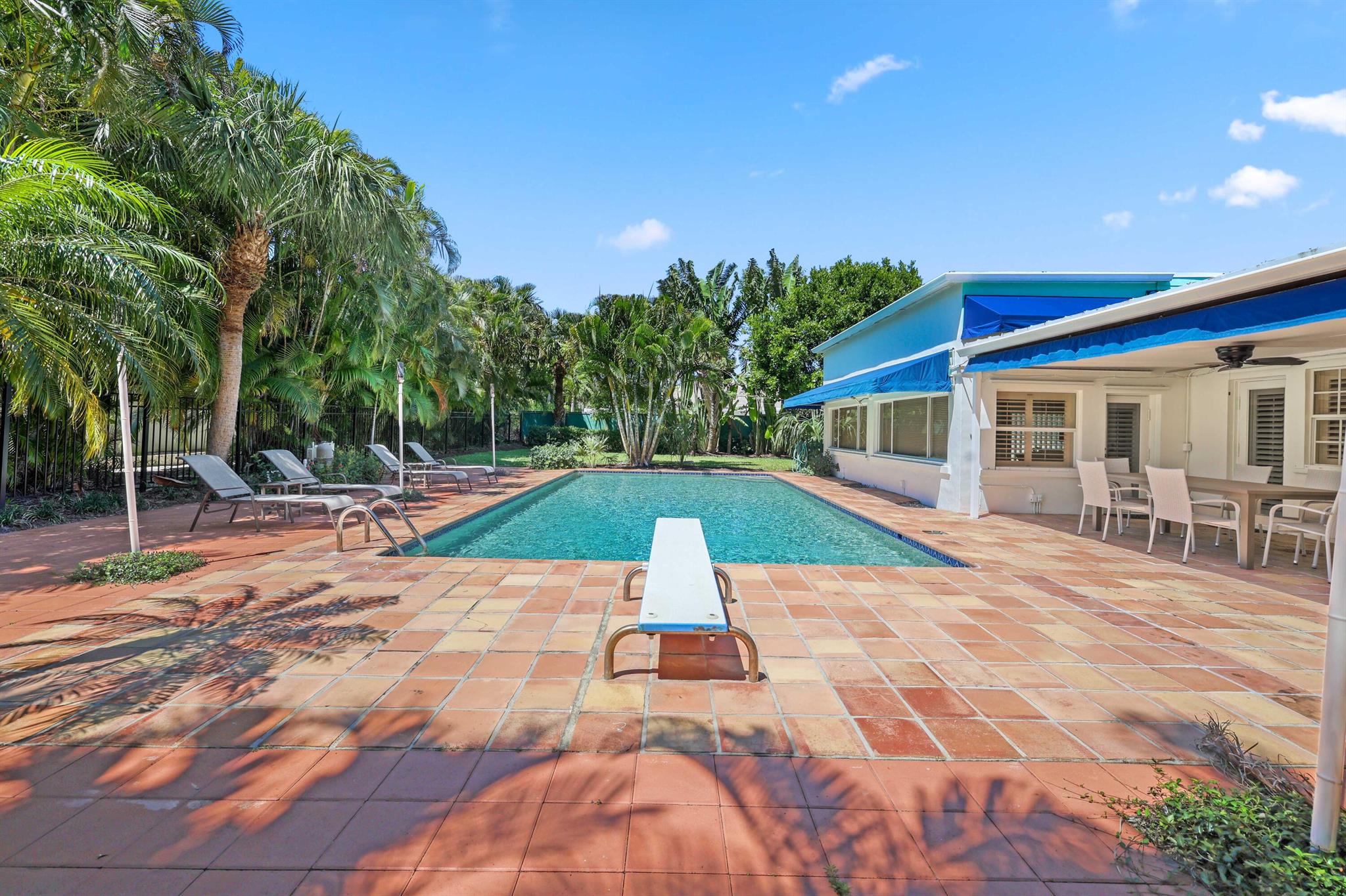 LAS PALMAS SUB - Residential